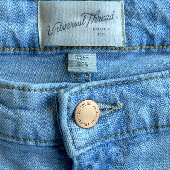 Universal Thread Goods Company Jeans - Picture 4 of 8